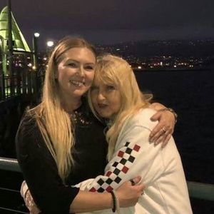 Meet your Posher, Crystal